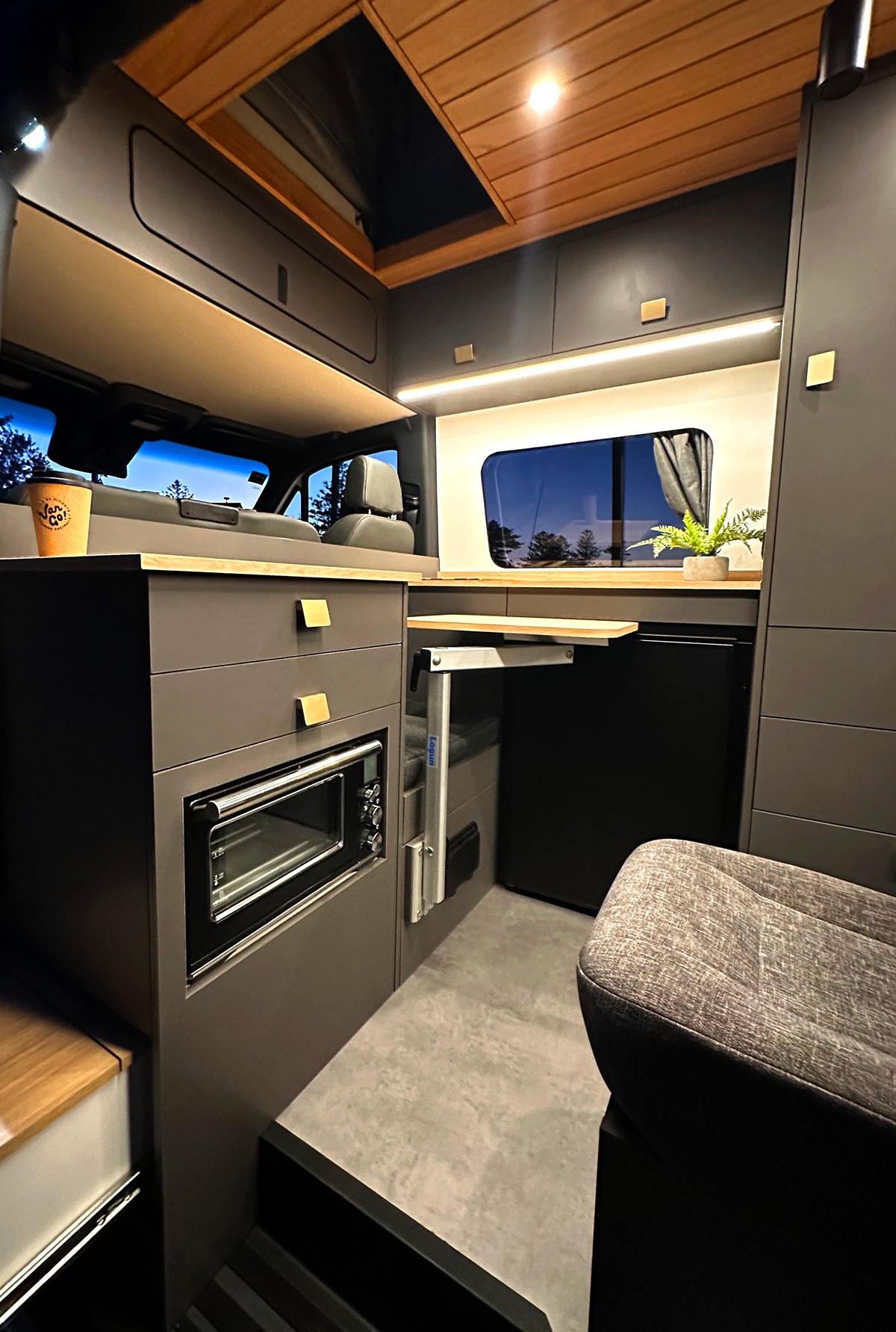 Van-Go-Caravans---Photo-04.jpg